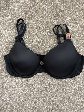 NWT Pink by Victoria’s Secret Wear Everywhere Tee-Shirt Bra